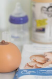 le matériel de Pauline Ronat, conseillère en allaitement, pour ses ateliers allaitement