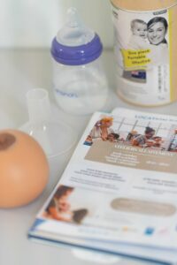 le matériel de Pauline Ronat, conseillère en allaitement, pour ses ateliers allaitement auprès de l'association Espace Pour Tous 83